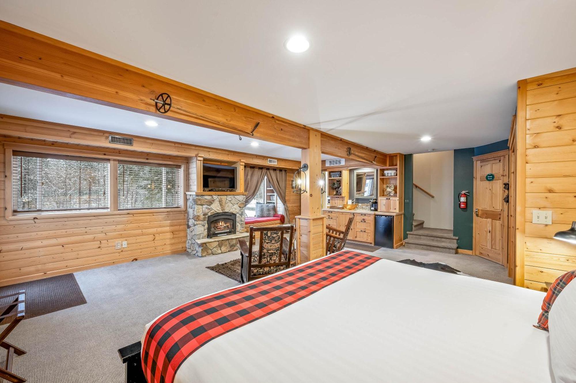 All Seasons River Inn Левенуэрт Экстерьер фото